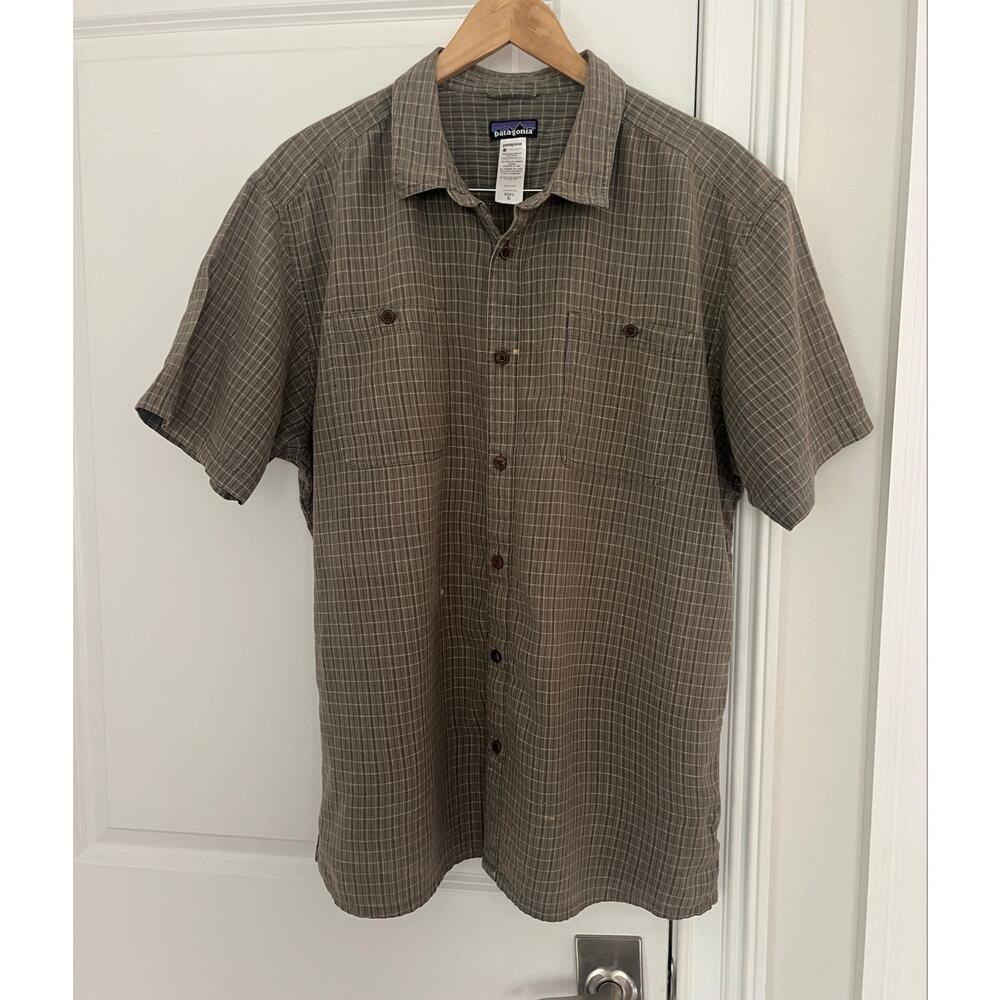 Patagonia Plaid Green Short Sleeve Button Shirt Sz. XL Pockets Work Wear Grunge